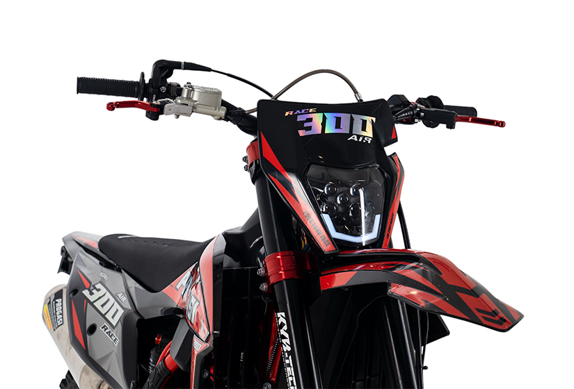 race_300_air_red_04 1