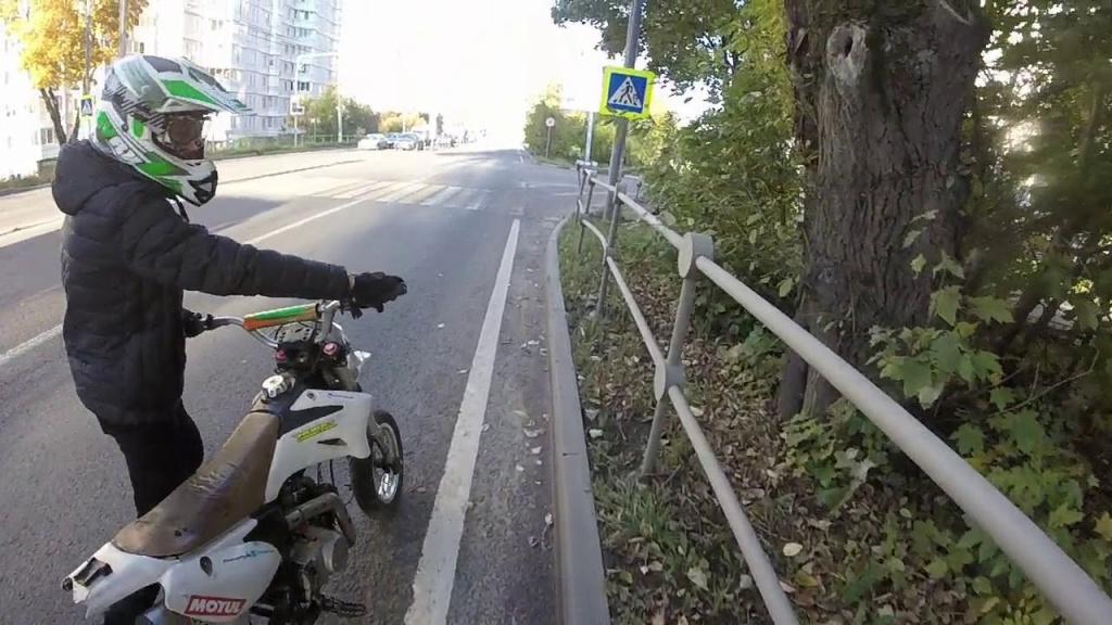 Можно ли ездить на питбайке в городе.jpg